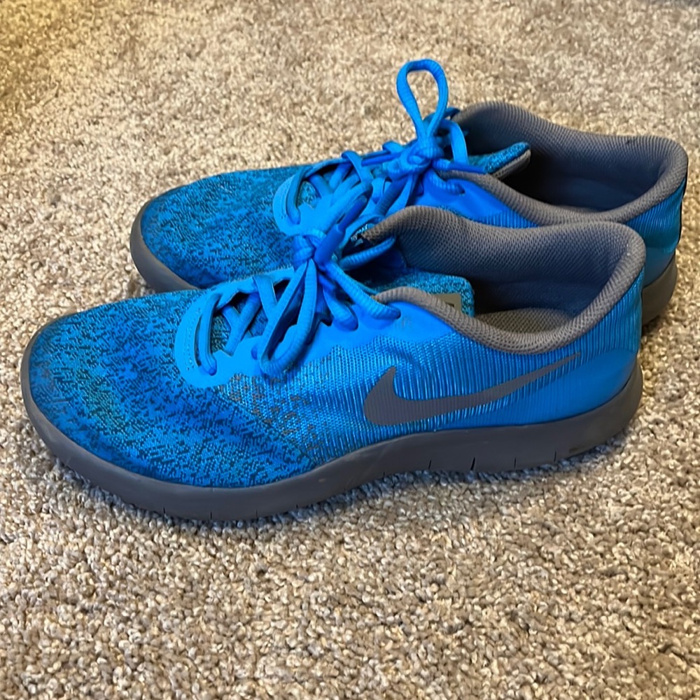 Nike youth sneakers